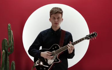 Ten Tonnes - Cracks between