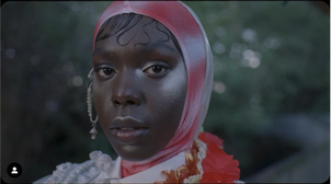 Heros of Displacement